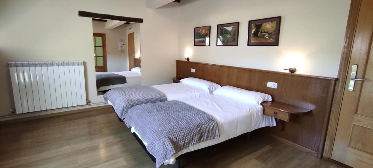 Hostal Mendilatz Orbaiceta Bagian luar foto