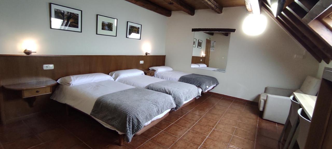 Hostal Mendilatz Orbaiceta Bagian luar foto